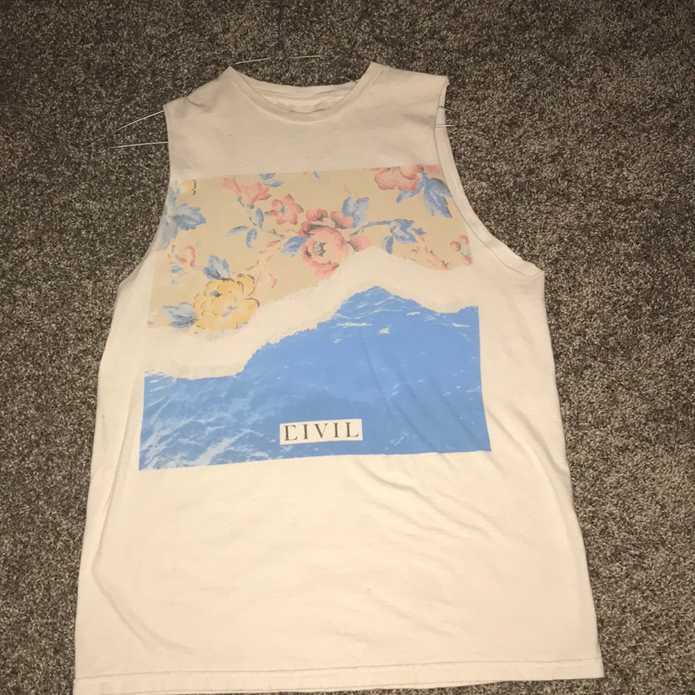 Women’s cut off tee